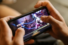 Nowoczesny telefon dla gracza MMO ✪ Wydajność, bateria i ekran w praktyce