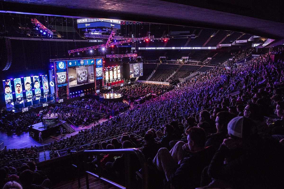 CS GO turnieje esport graj i zarabiaj