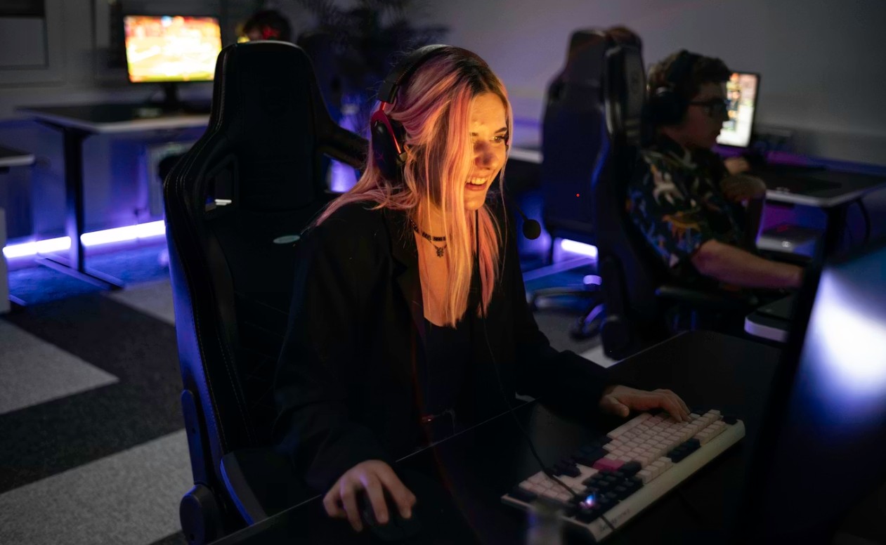 Jak sprzedać skiny CS2 za prawdziwe pieniądze